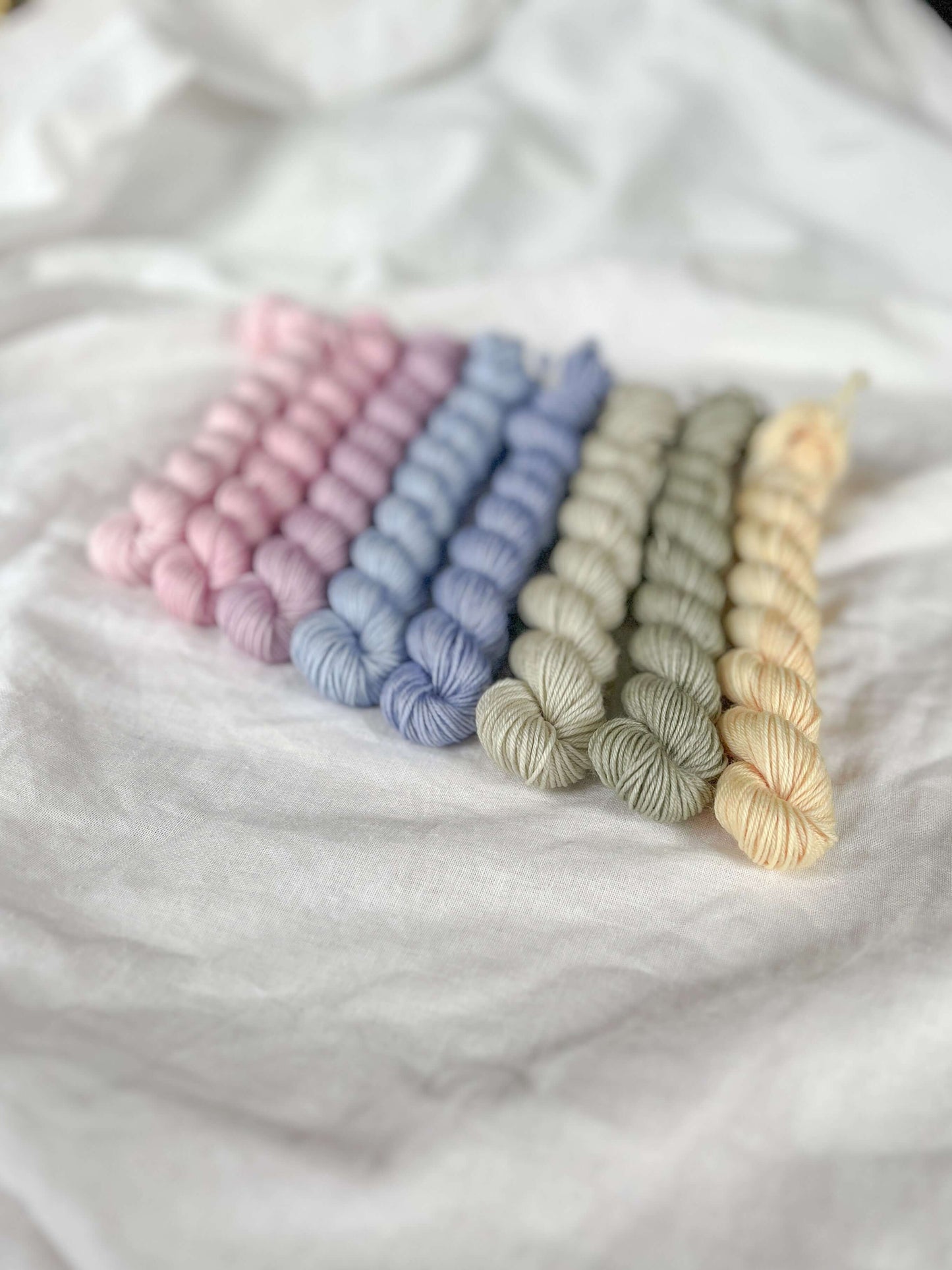 Petite Merino Minis (8 stk) - Håndfarget garn