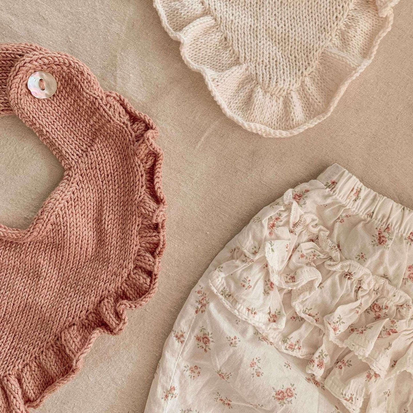 Aurora Bib - Strikkepakke | Oliva Fibers & Design