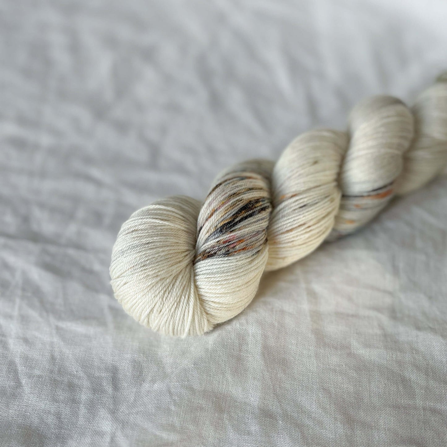 Autumn by the Lake - Håndfarget garn - Oliva Fibers & Design