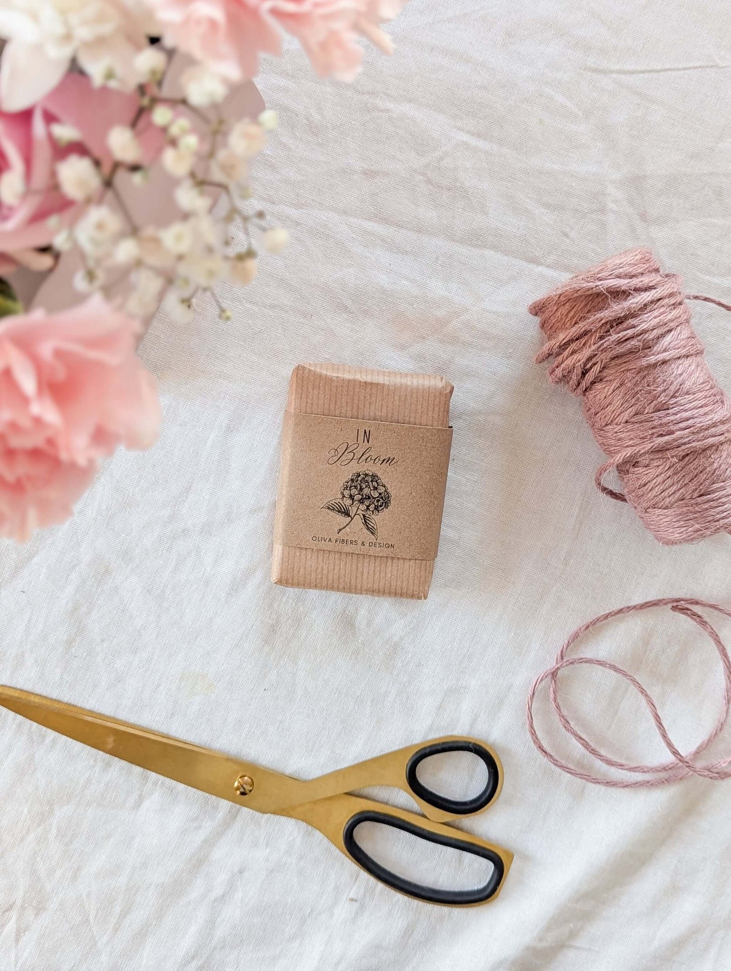"In Bloom" - Duftlys og vokssmelt - Oliva Fibers & Design