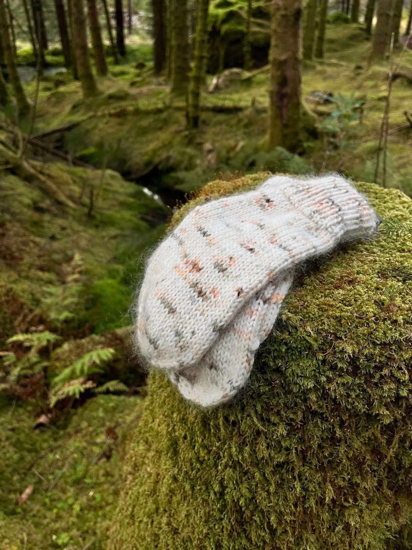 Into the Woods - Håndfarget garn - Oliva Fibers & Design