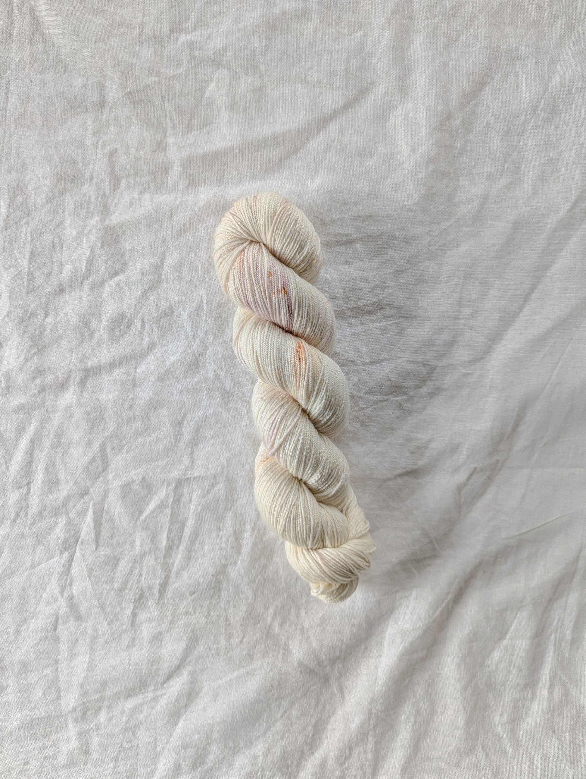 Krokus - Håndfarget garn - Oliva Fibers & Design