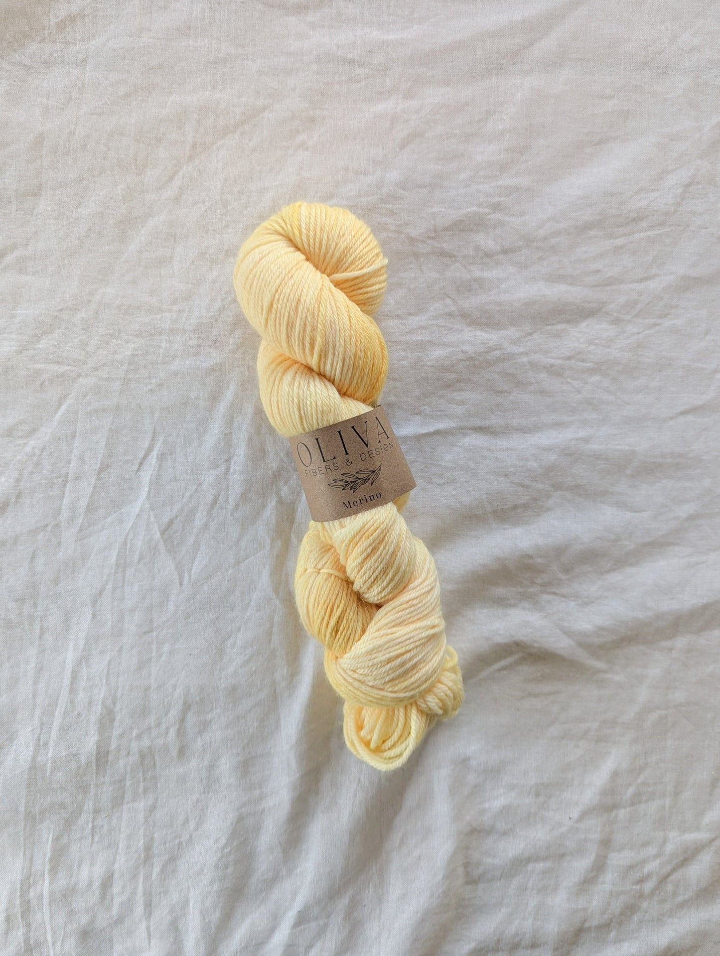 Påskelilje - Håndfarget garn - Oliva Fibers & Design