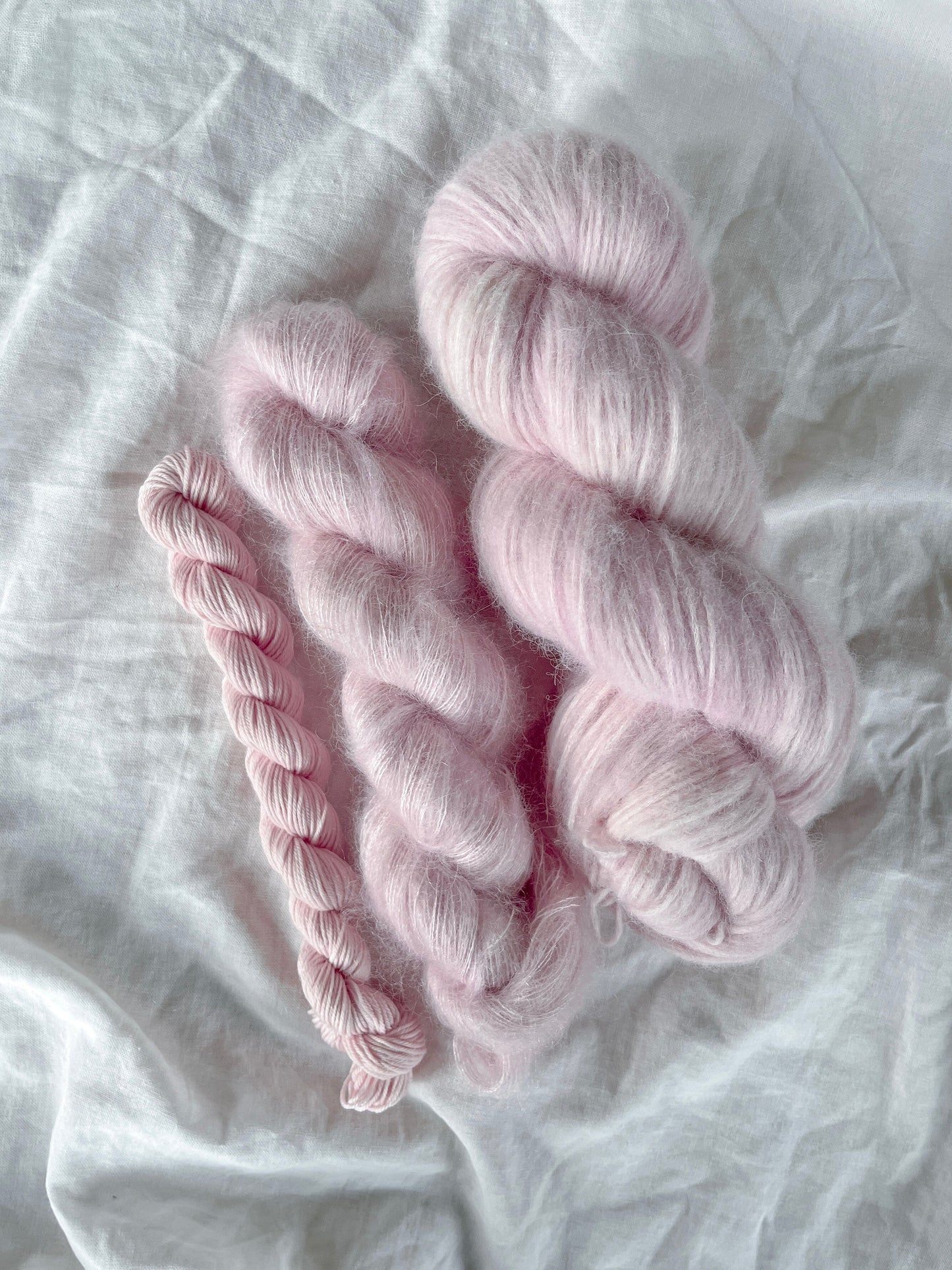 Sweet - Håndfarget garn - Oliva Fibers & Design