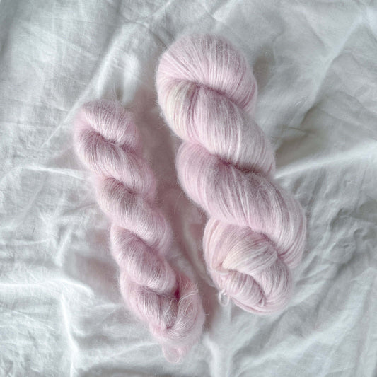 Sweet - Håndfarget garn - Oliva Fibers & Design
