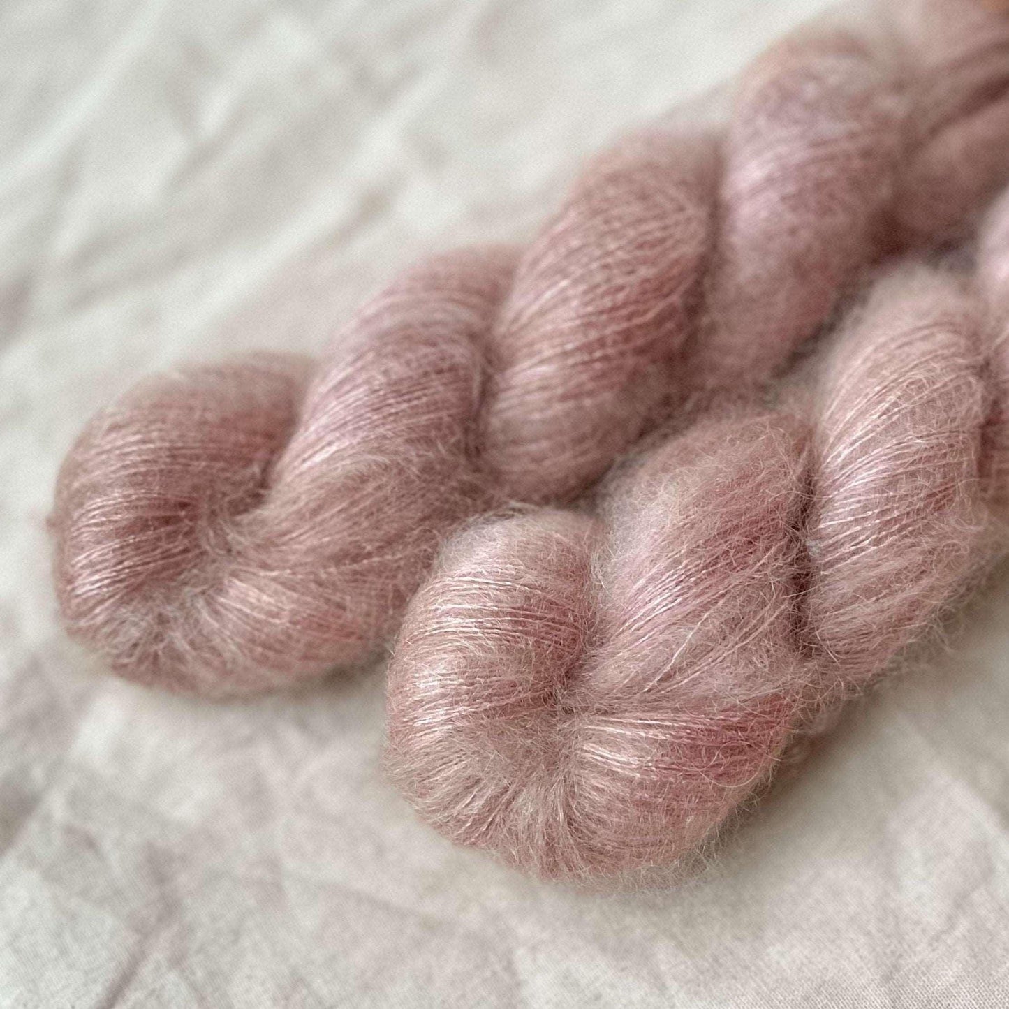 French Rose - Håndfarget garn - Oliva Fibers & Design