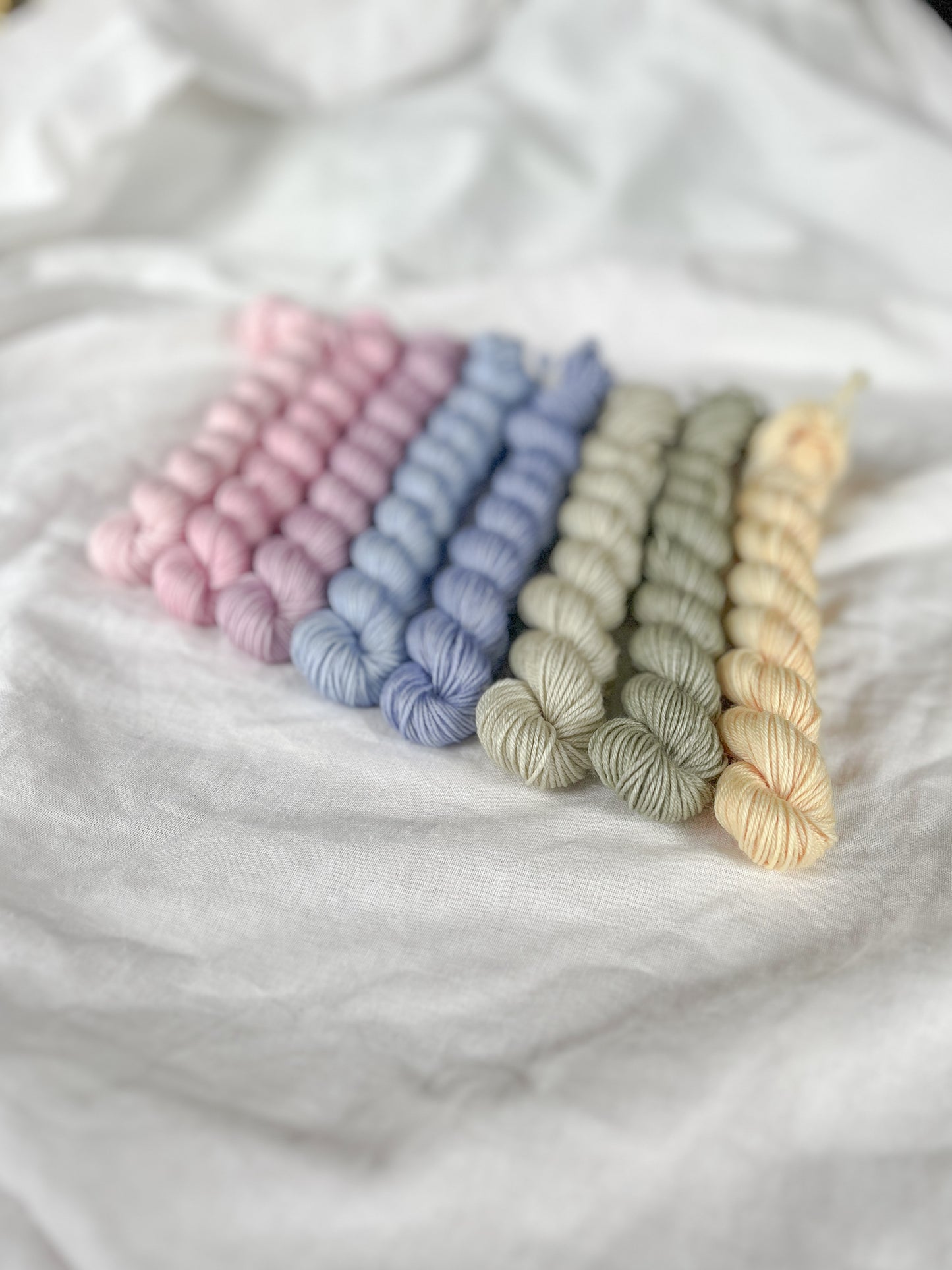 Petite Merino Minis (8 stk) - Håndfarget garn