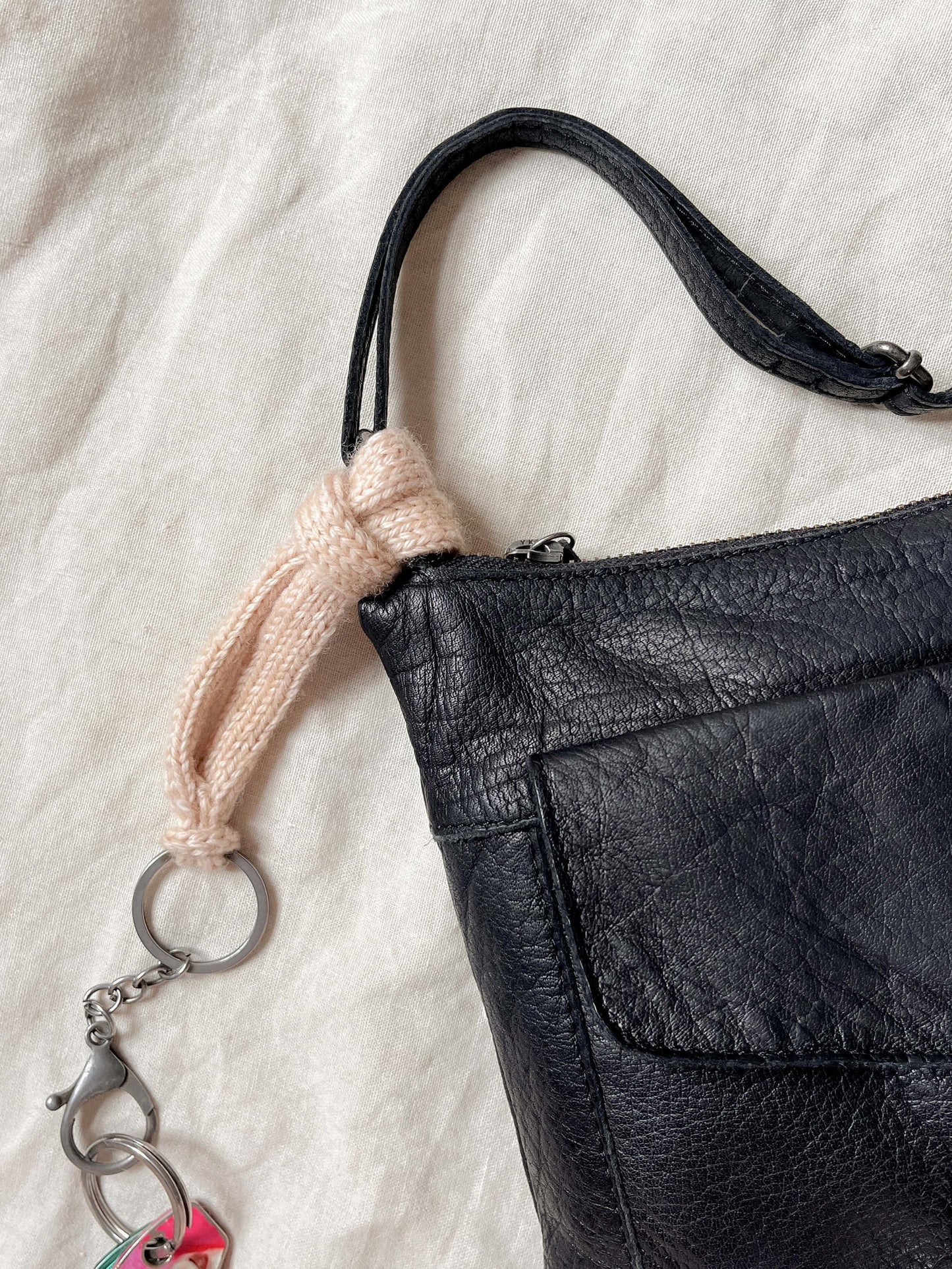 Basic Wristlet - Gratis strikkeoppskrift