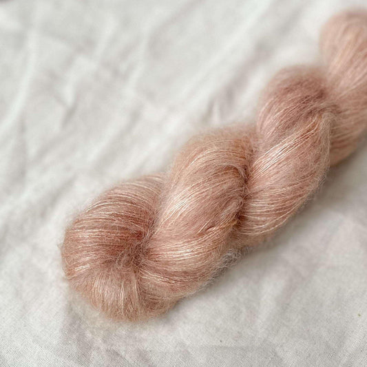 Rose Champagne - Håndfarget garn | Oliva Fibers & Design