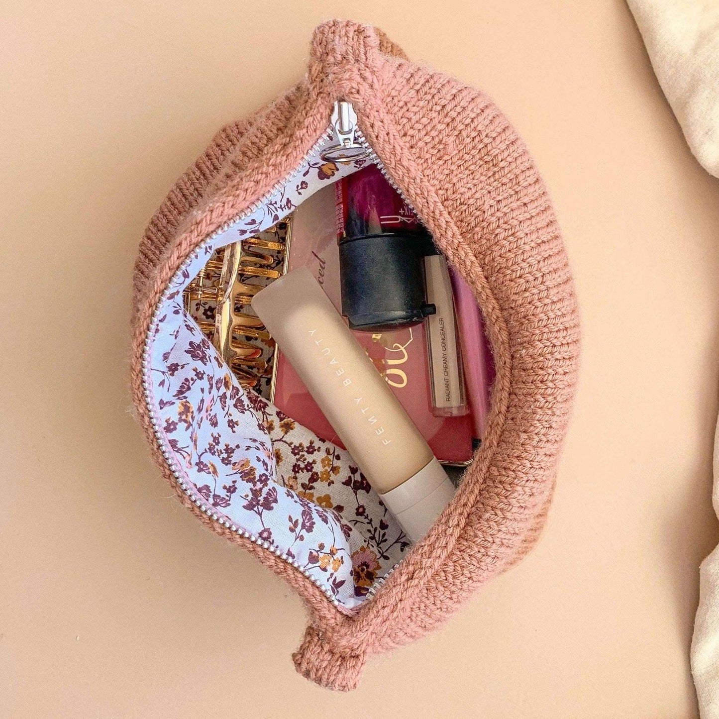 Sleek Purse (English & Norwegian) - Strikkeoppskrift/Pattern - Oliva Fibers & Design