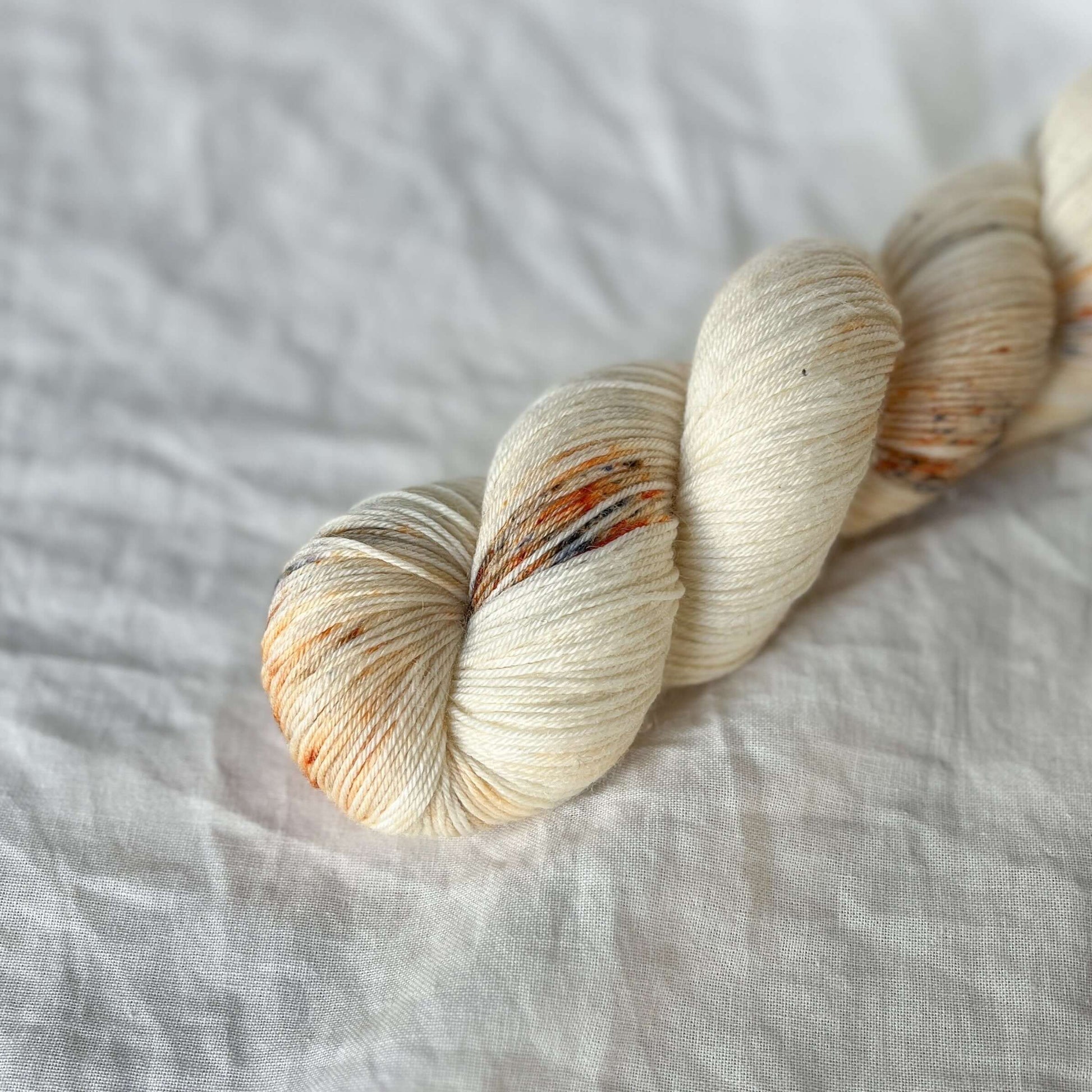 Leaves - Håndfarget garn - Oliva Fibers & Design