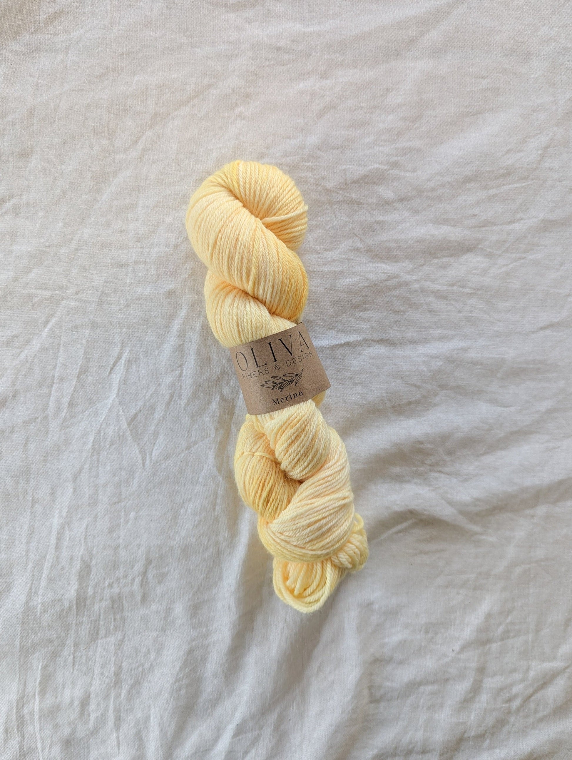 Påskelilje - Håndfarget garn - Oliva Fibers & Design
