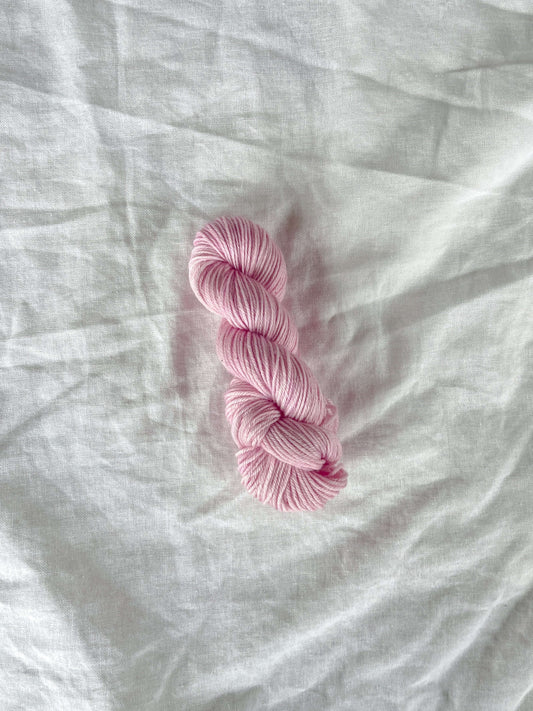 Peony - Håndfarget garn - Oliva Fibers & Design