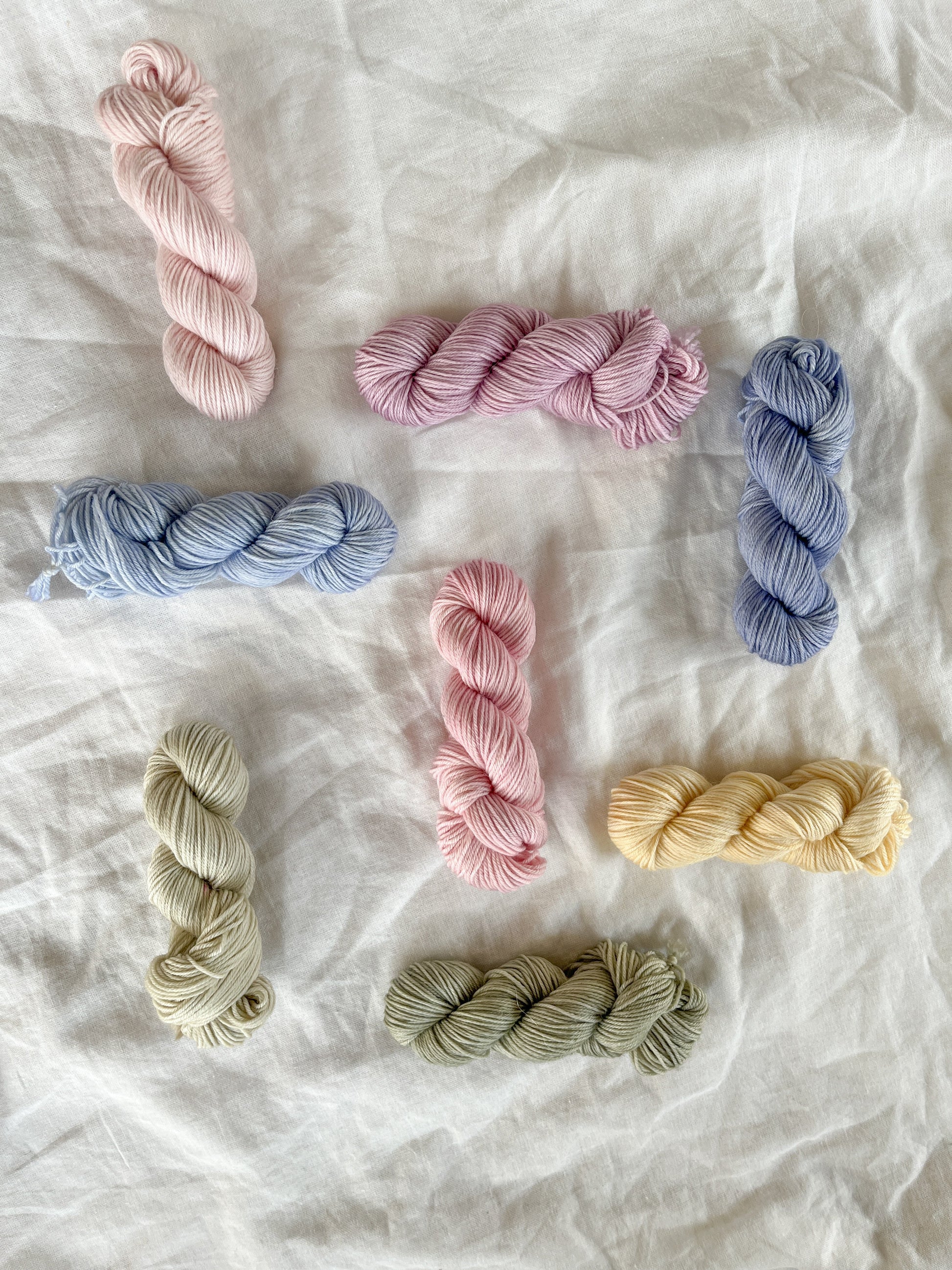 Petite Merino Minis (2 stk) - Håndfarget garn - Oliva Fibers & Design