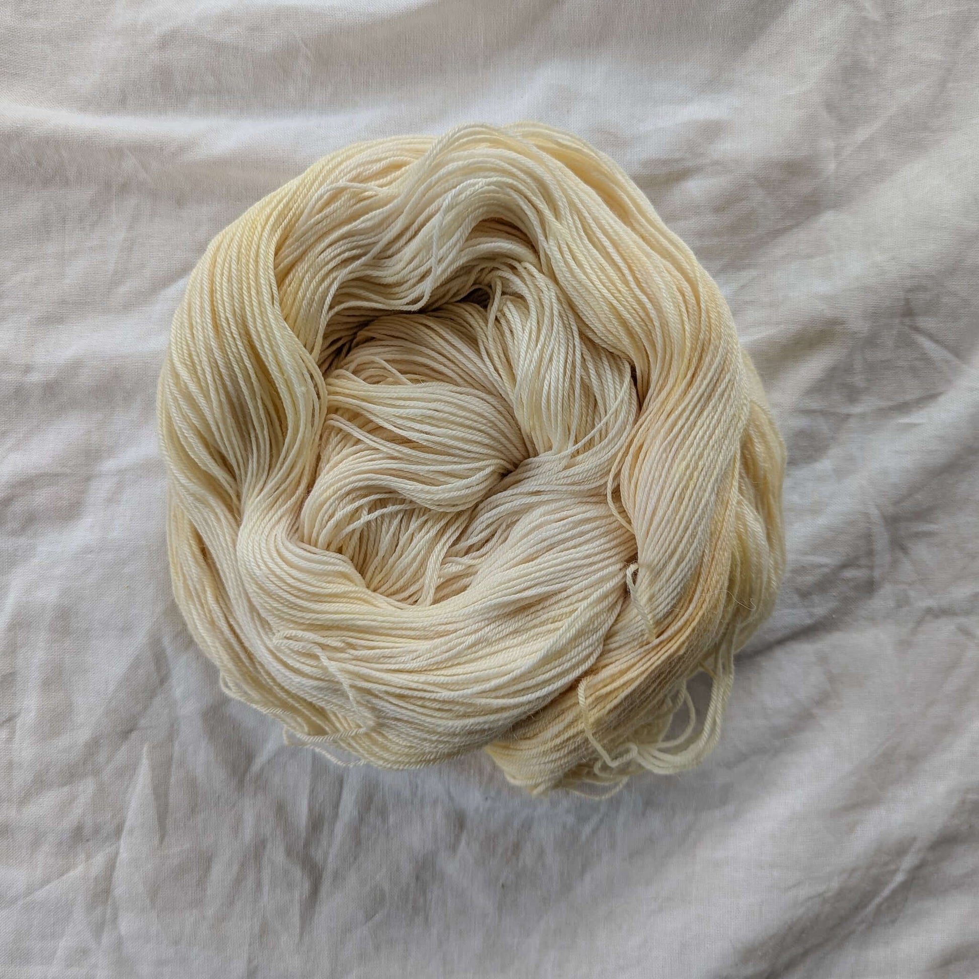 Sunshine - Håndfarget garn - Oliva Fibers & Design