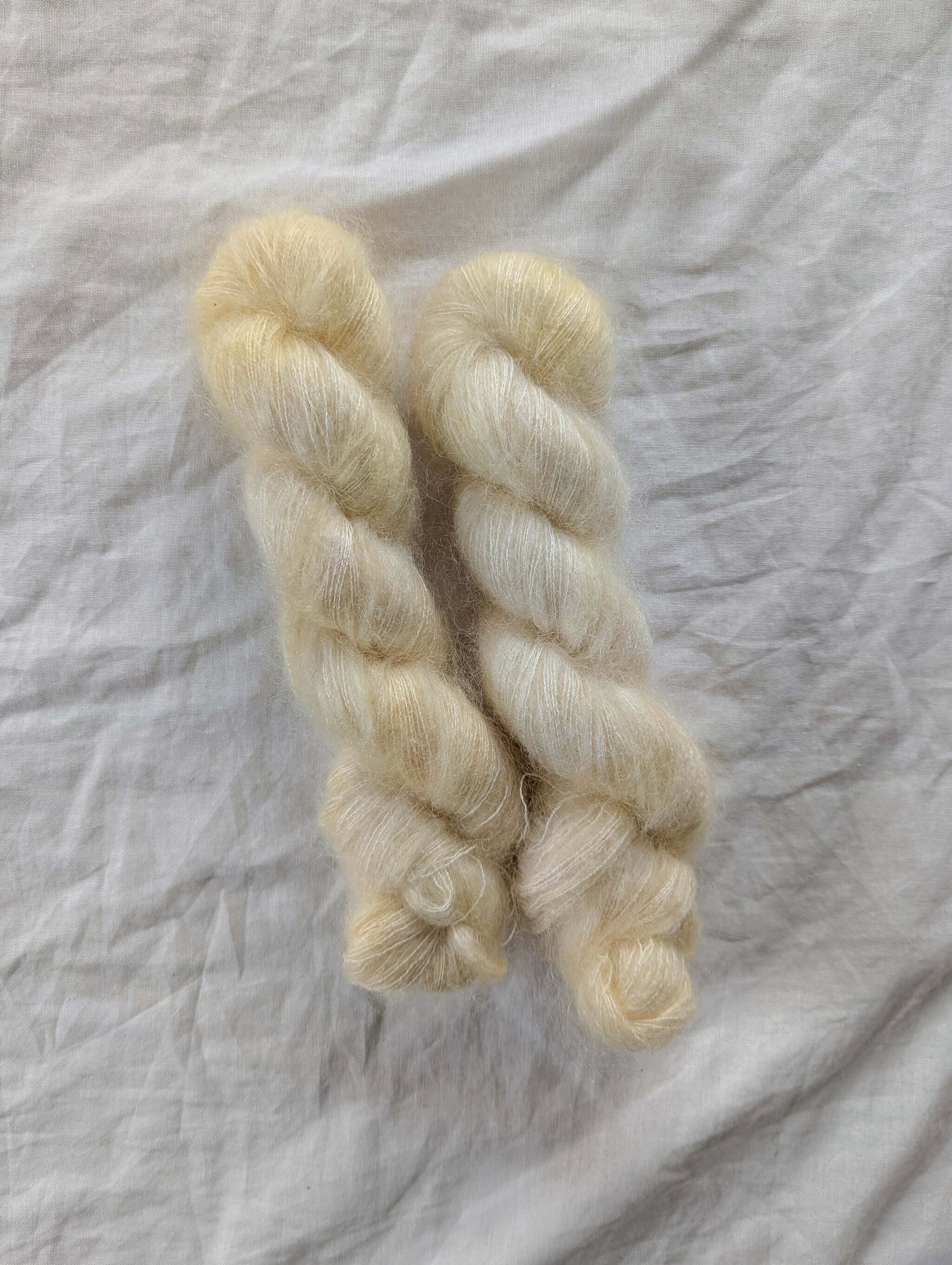 Sunshine - Håndfarget garn - Oliva Fibers & Design